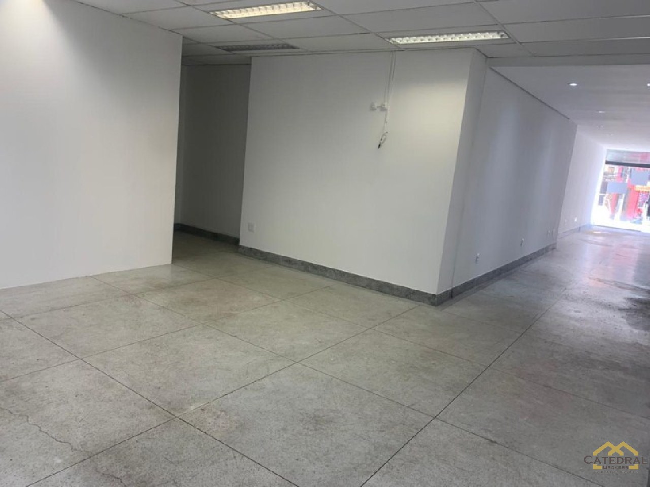 Loja-Salão para alugar, 203m² - Foto 1