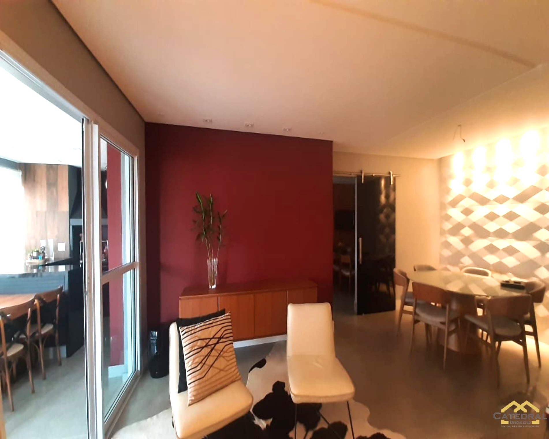 Apartamento à venda com 3 quartos, 155m² - Foto 2