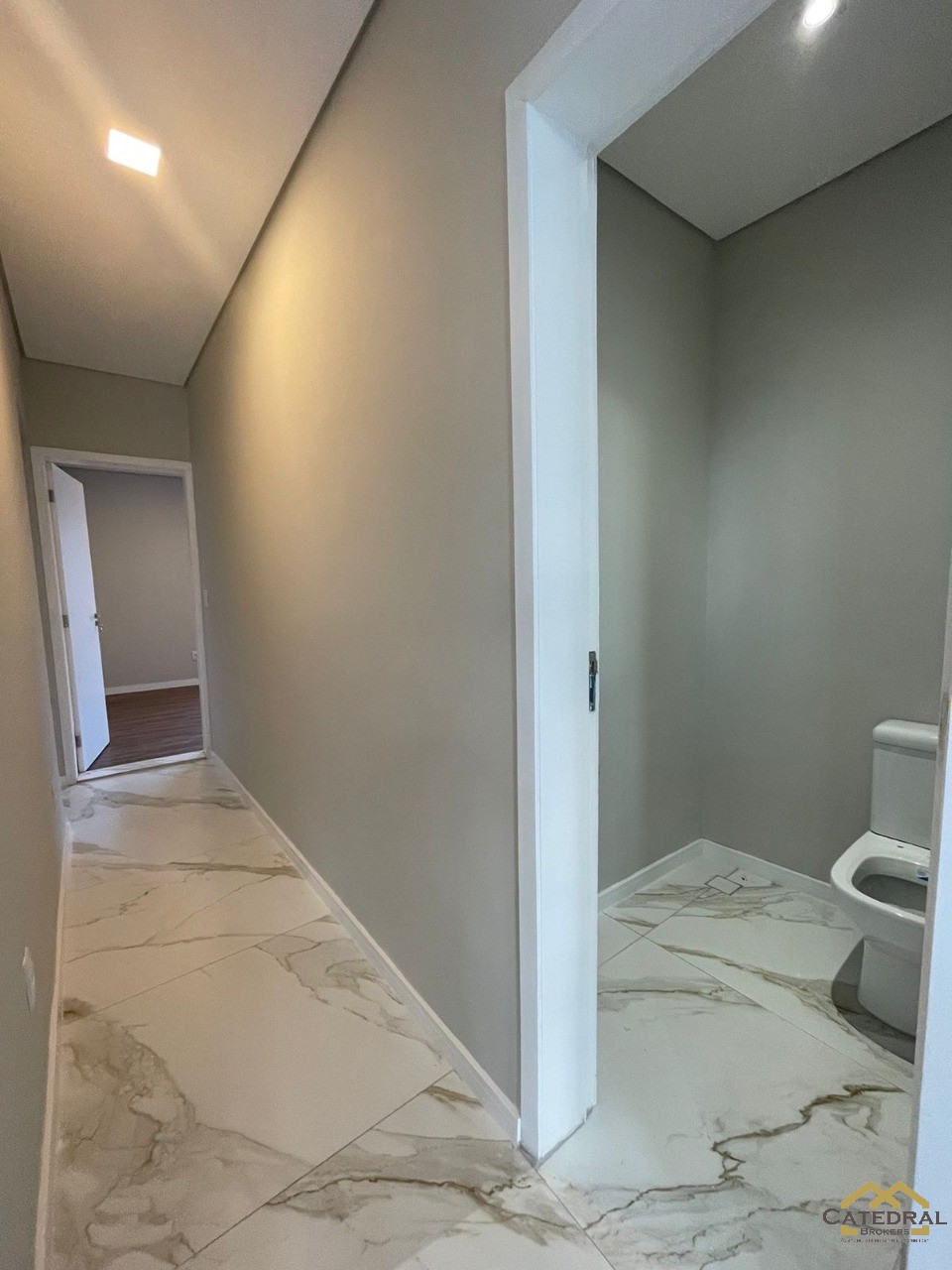 Casa à venda com 3 quartos, 194m² - Foto 7