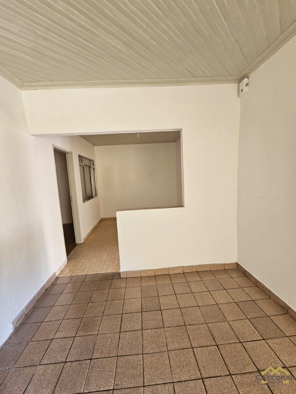 Casa à venda com 2 quartos, 155m² - Foto 2