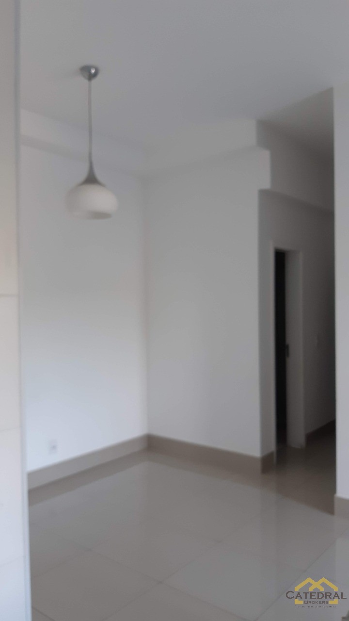 Apartamento à venda com 2 quartos, 66m² - Foto 4