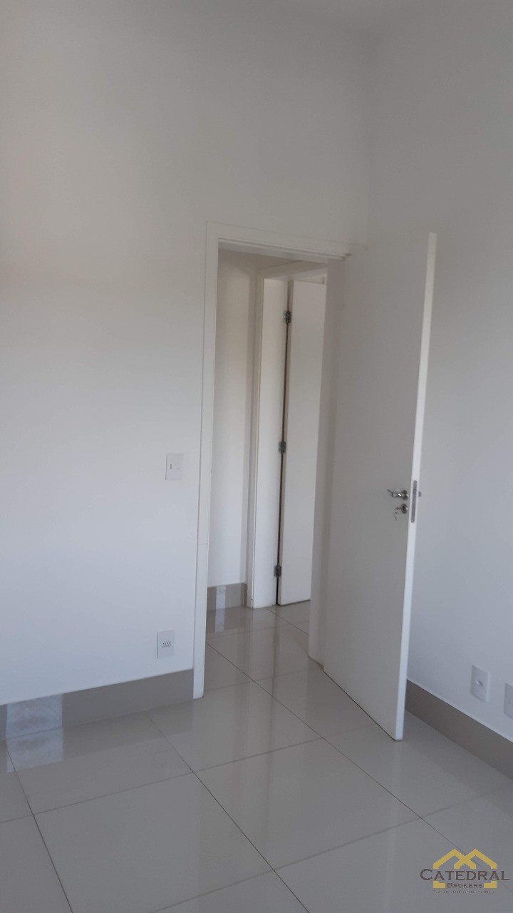 Apartamento à venda com 2 quartos, 66m² - Foto 15