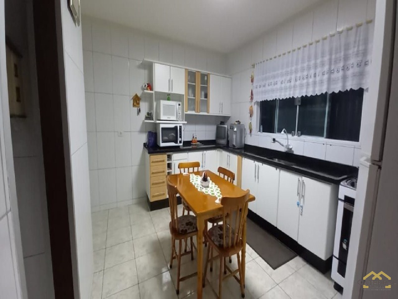 Sobrado à venda com 3 quartos, 239m² - Foto 3