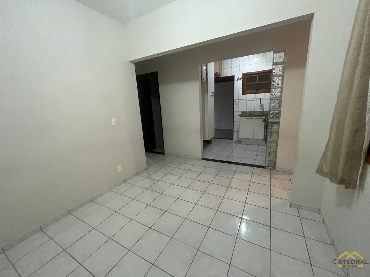 Casa à venda com 2 quartos, 145m² - Foto 4