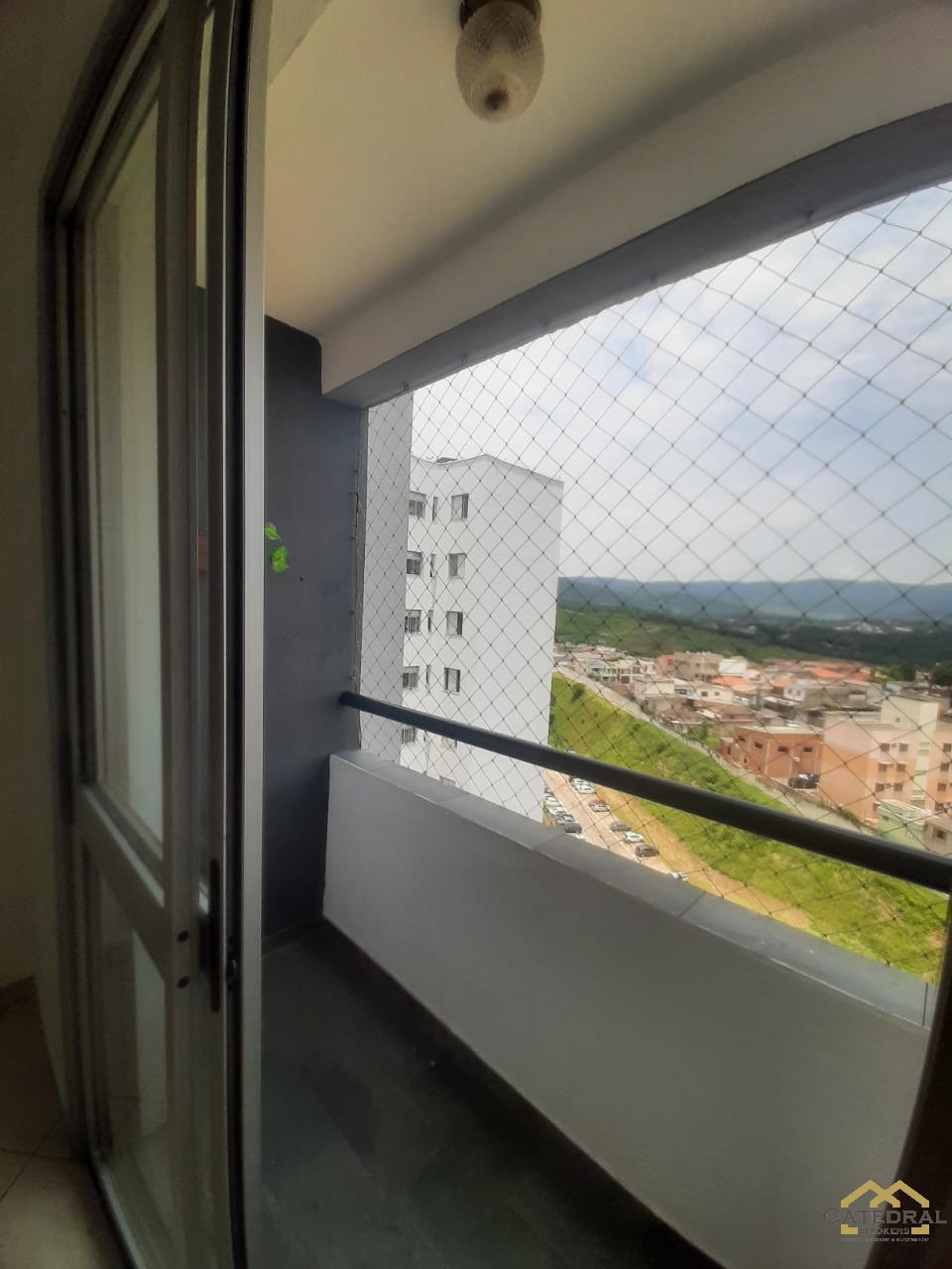 Apartamento à venda com 3 quartos, 65m² - Foto 2