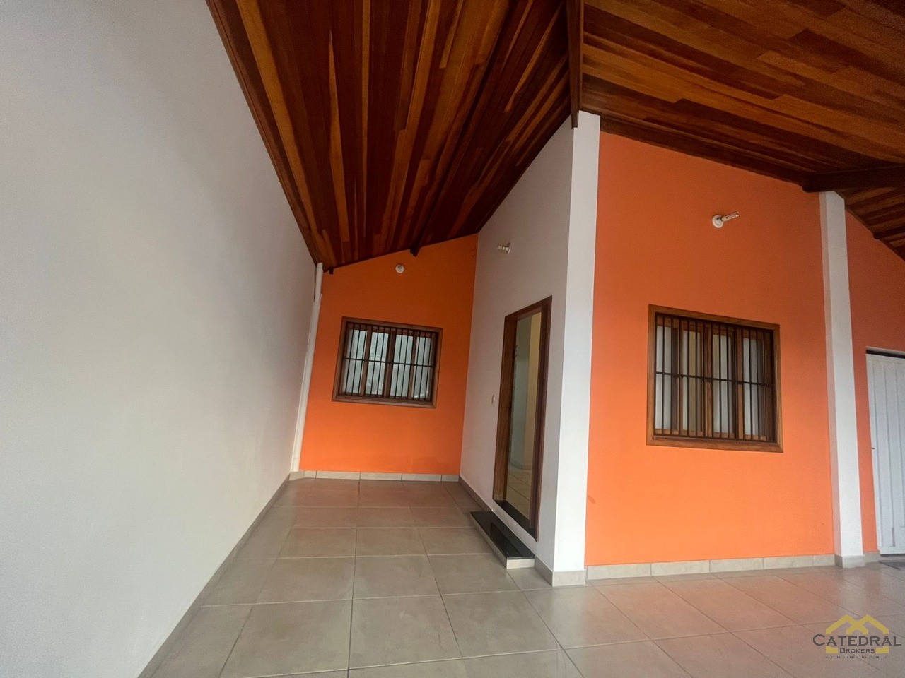 Casa à venda com 2 quartos, 145m² - Foto 3