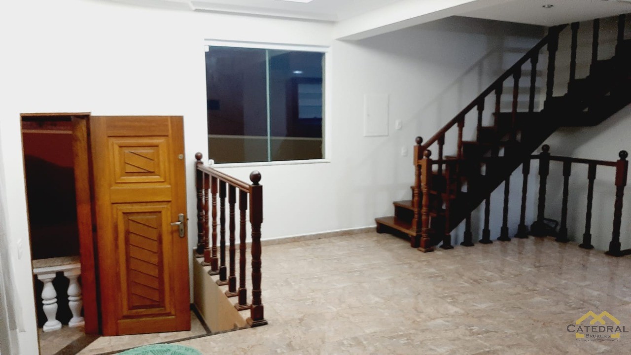 Sobrado, 3 quartos, 243 m² - Foto 1