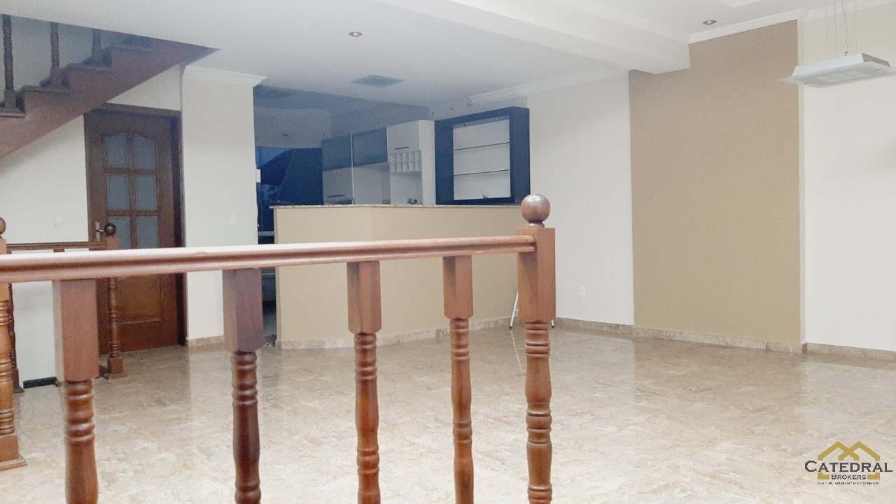 Sobrado, 3 quartos, 243 m² - Foto 2