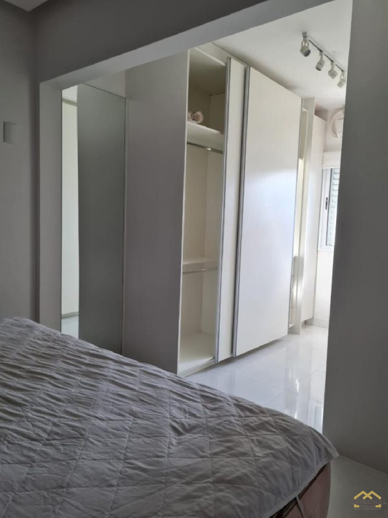 Apartamento à venda com 1 quarto, 61m² - Foto 5