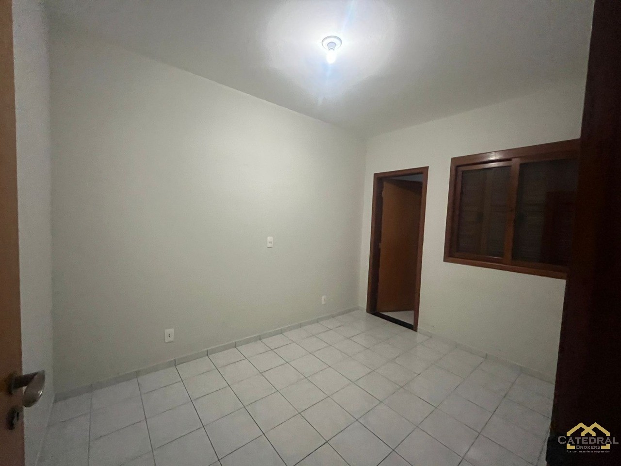 Casa à venda com 2 quartos, 145m² - Foto 8