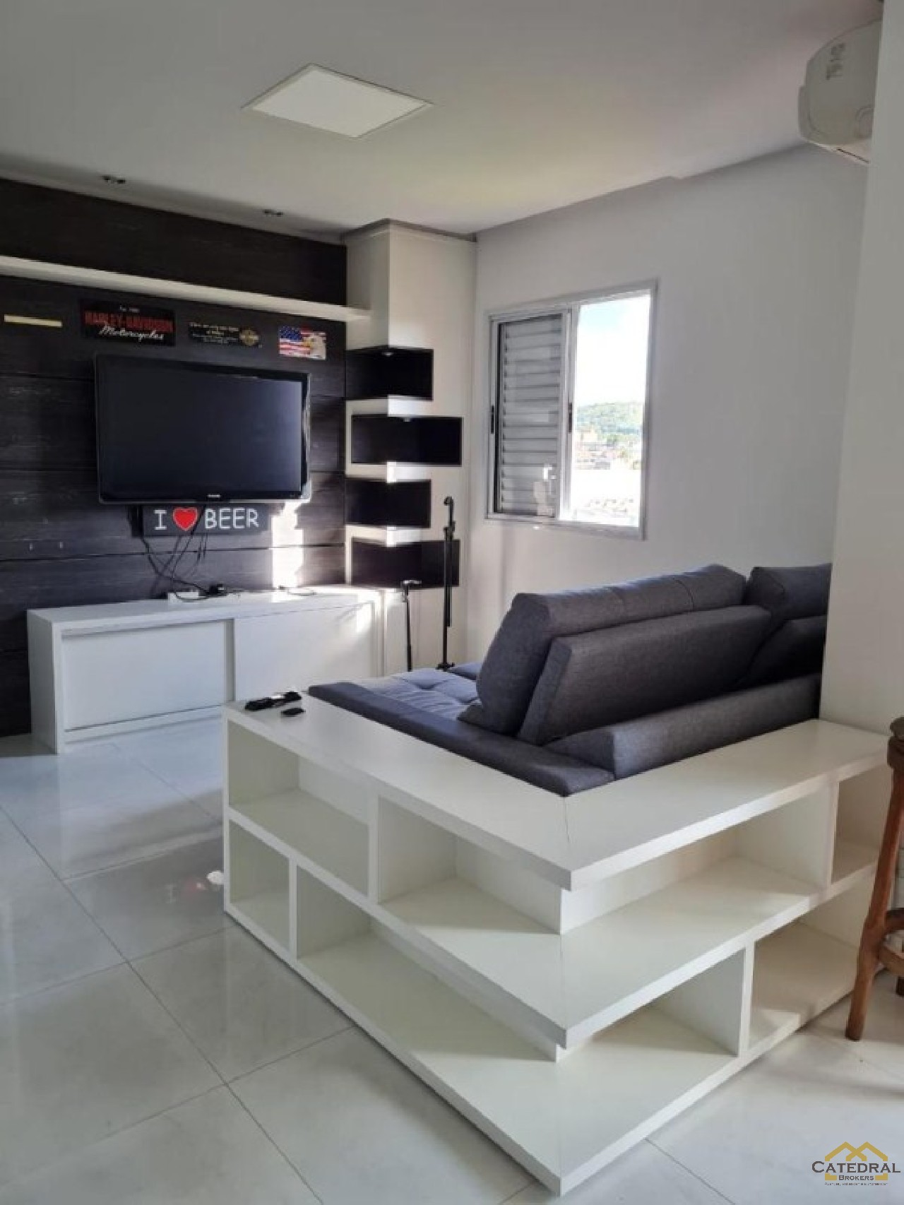 Apartamento à venda com 1 quarto, 61m² - Foto 1