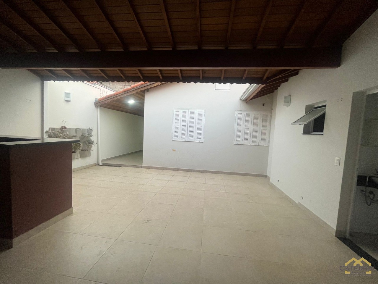 Casa à venda com 2 quartos, 145m² - Foto 11