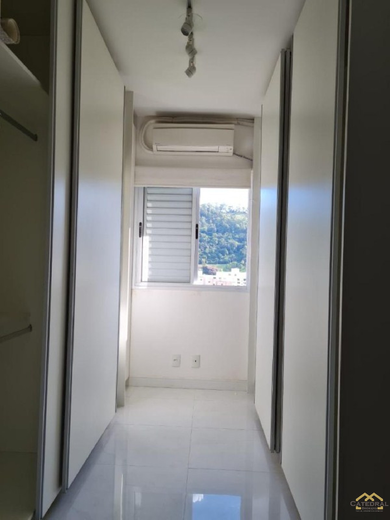 Apartamento à venda com 1 quarto, 61m² - Foto 17