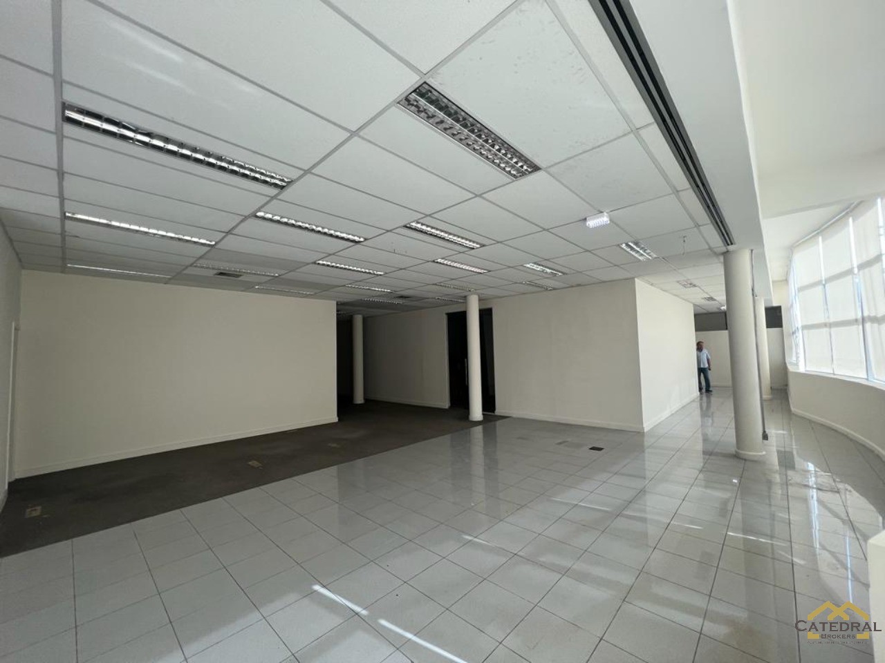 Loja-Salão para alugar, 1000m² - Foto 5