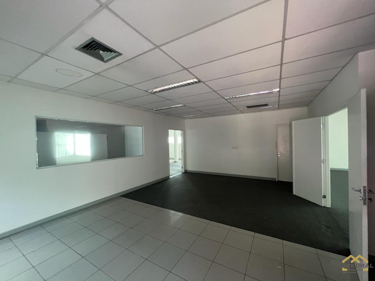 Loja-Salão para alugar, 1000m² - Foto 13