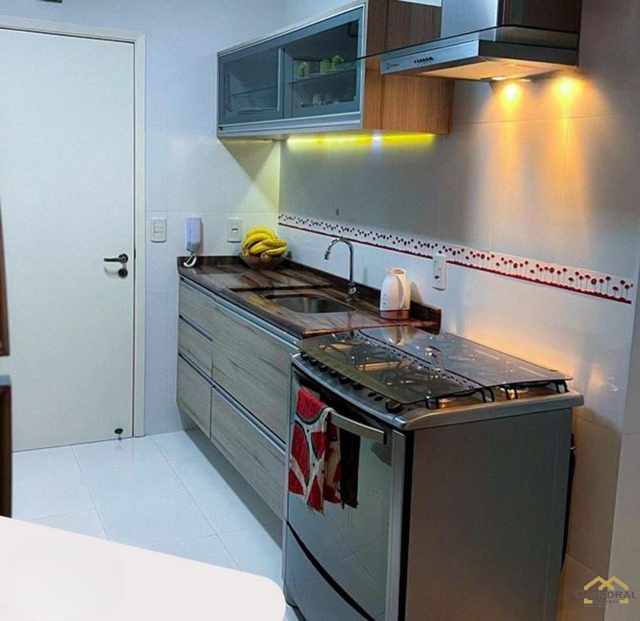 Apartamento à venda com 3 quartos, 96m² - Foto 5