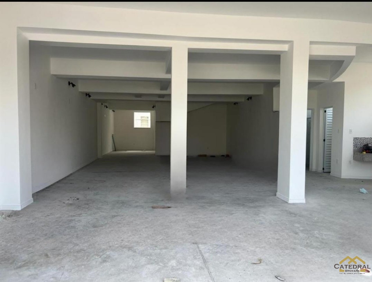 Loja-Salão para alugar, 135m² - Foto 1