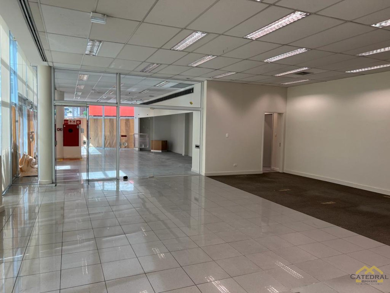 Loja-Salão para alugar, 1000m² - Foto 4