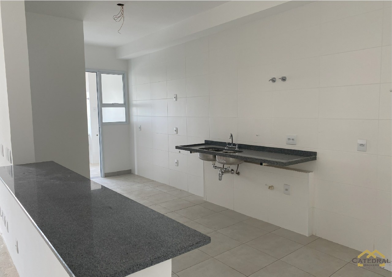 Apartamento à venda com 4 quartos, 160m² - Foto 2