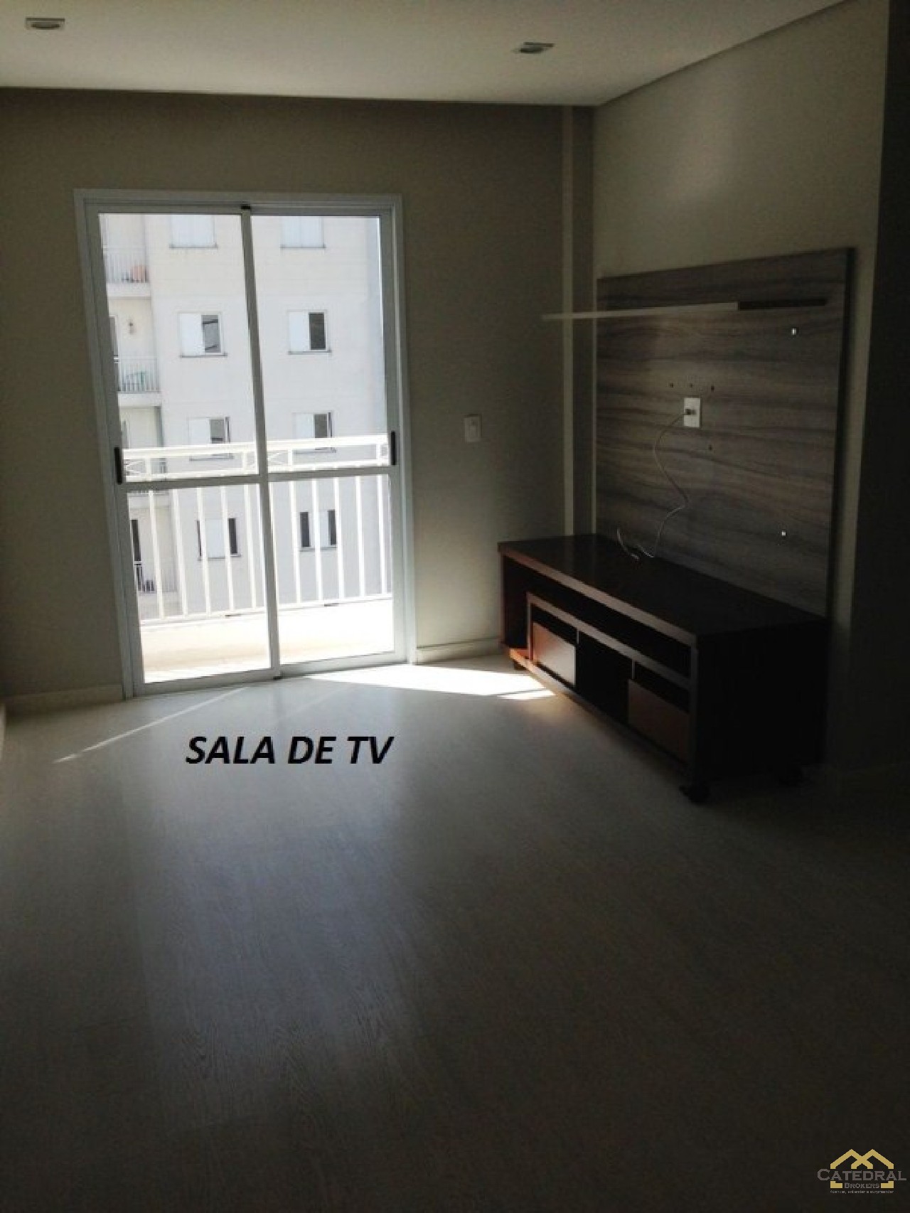 Apartamento à venda com 3 quartos, 74m² - Foto 2