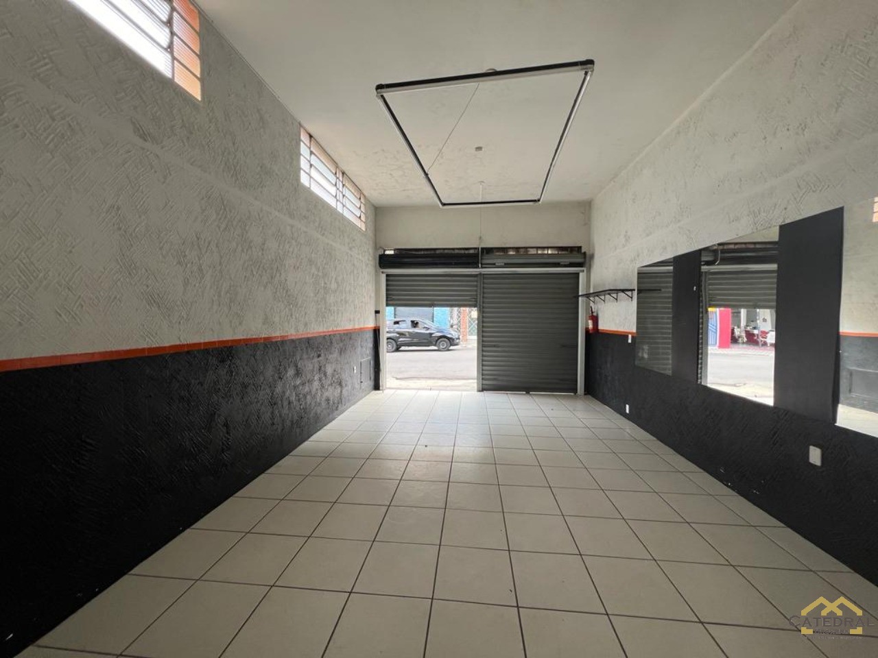 Loja-Salão para alugar, 90m² - Foto 1