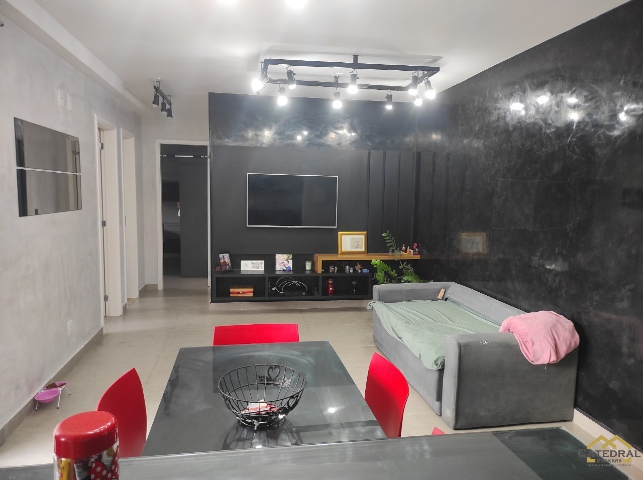 Apartamento à venda com 2 quartos, 64m² - Foto 5