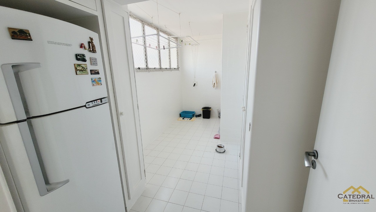 Apartamento à venda com 3 quartos, 150m² - Foto 13