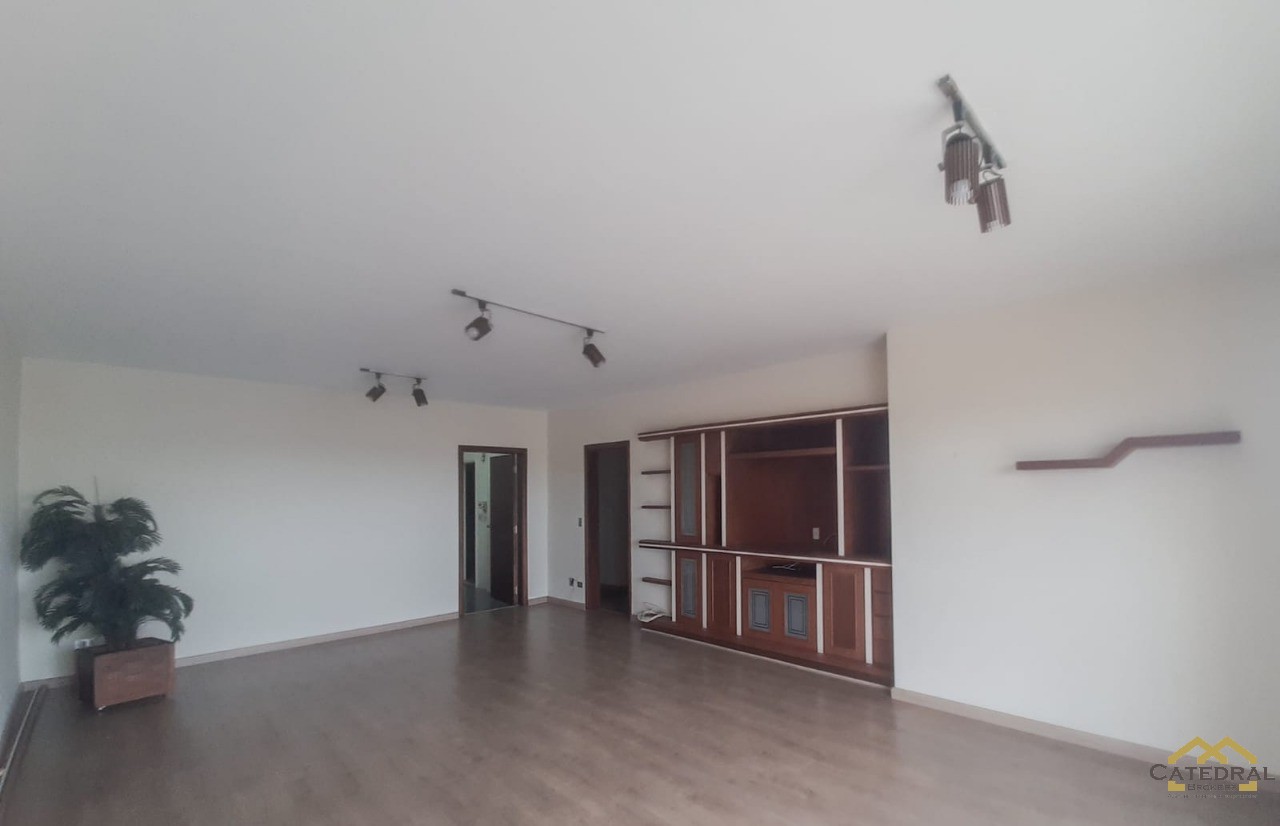 Apartamento para alugar com 5 quartos, 220m² - Foto 6