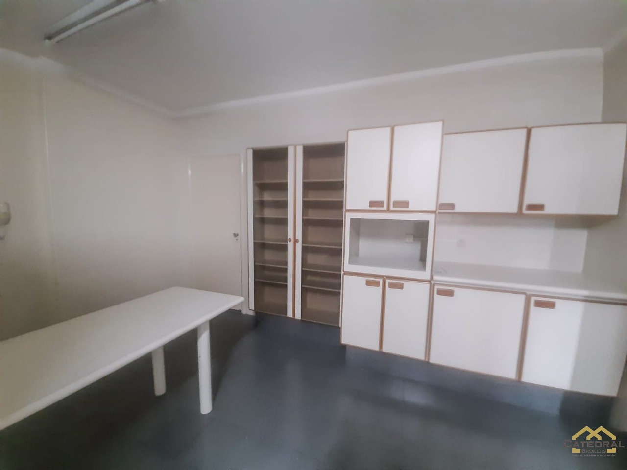 Apartamento para alugar com 5 quartos, 220m² - Foto 9