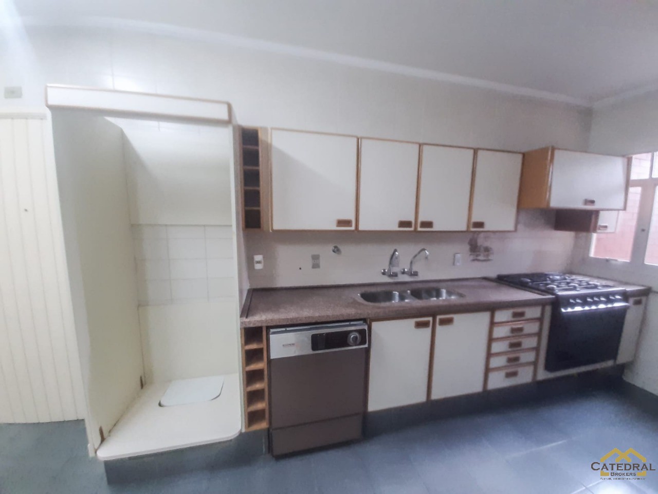 Apartamento para alugar com 5 quartos, 220m² - Foto 11