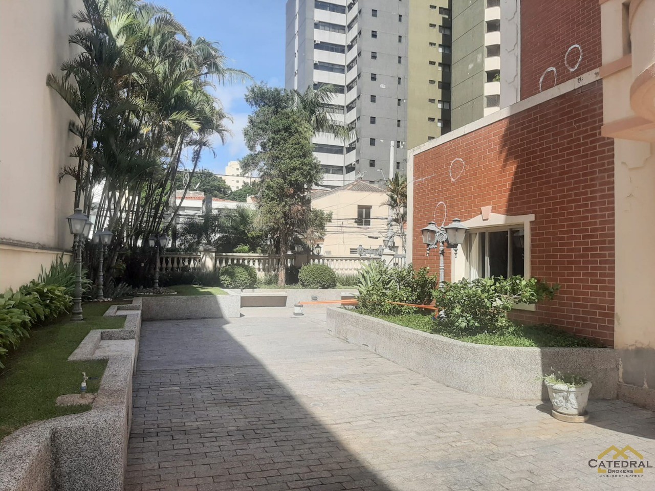 Apartamento para alugar com 5 quartos, 220m² - Foto 33