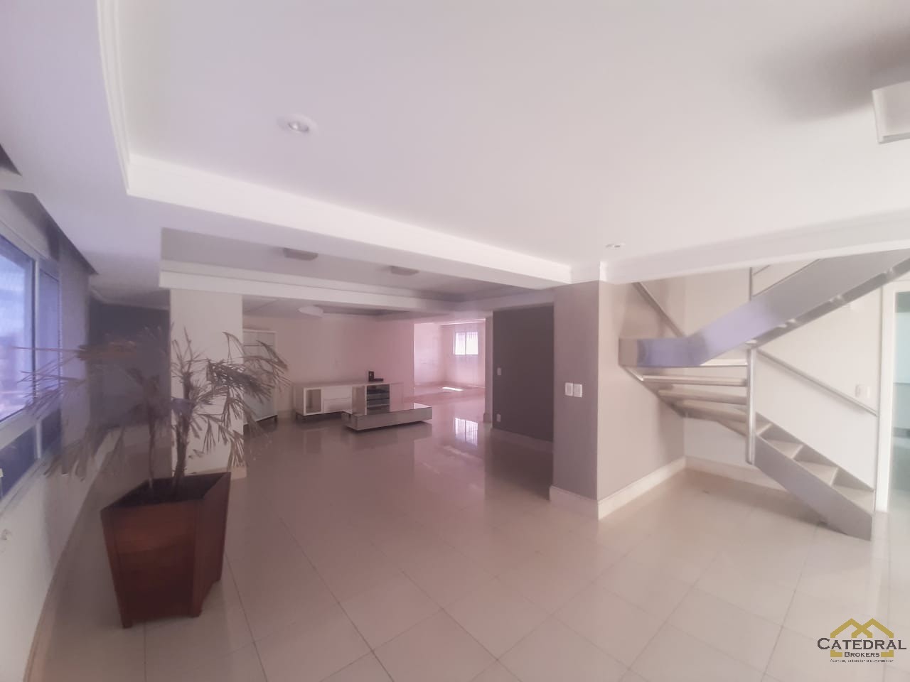 Cobertura à venda com 4 quartos, 310m² - Foto 1