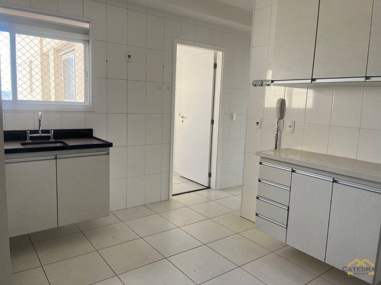 Apartamento para alugar com 3 quartos, 163m² - Foto 7