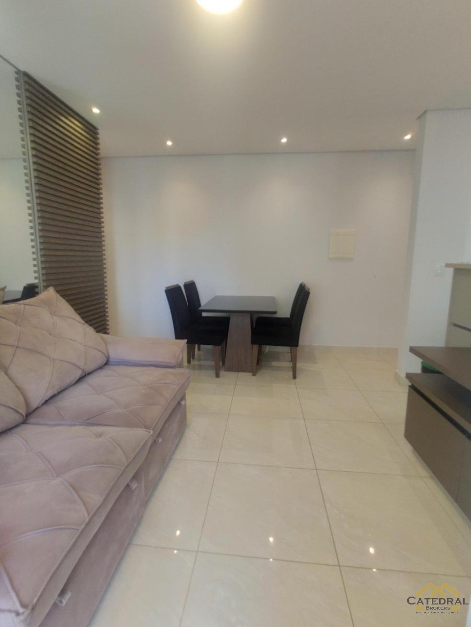 Apartamento à venda com 2 quartos, 60m² - Foto 5