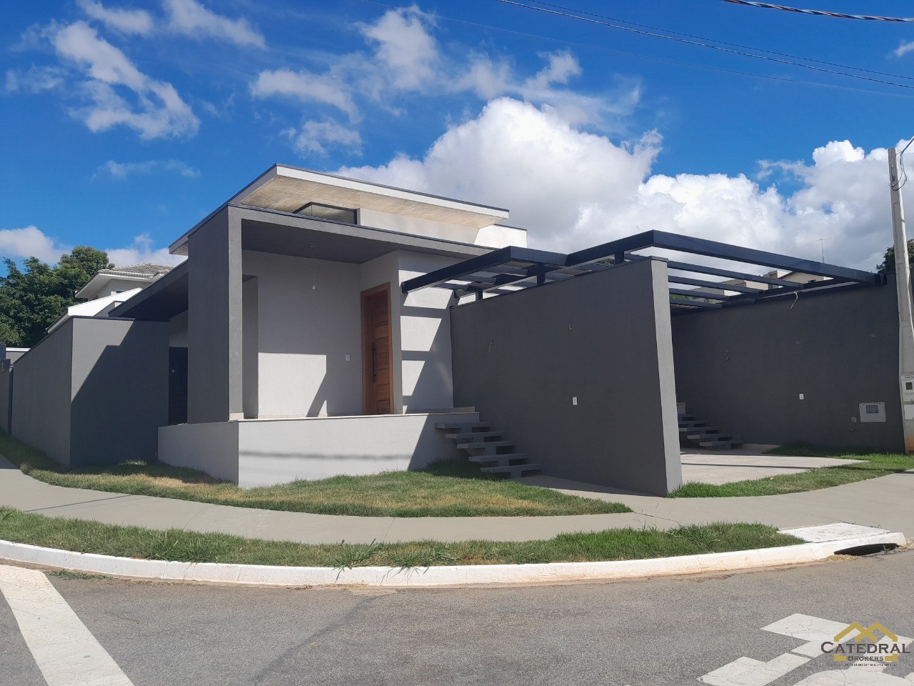 Casa de Condomínio à venda com 3 quartos, 307m² - Foto 3