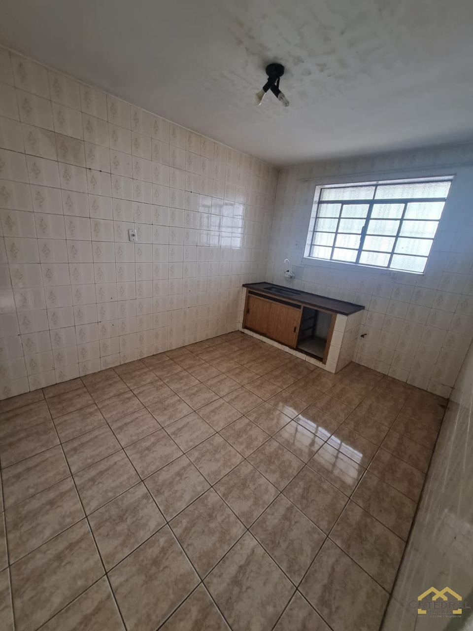 Casa à venda com 2 quartos, 70m² - Foto 3