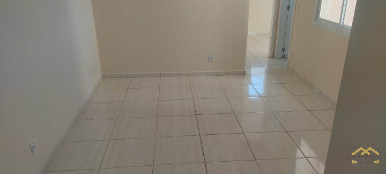 Apartamento à venda com 2 quartos, 48m² - Foto 2