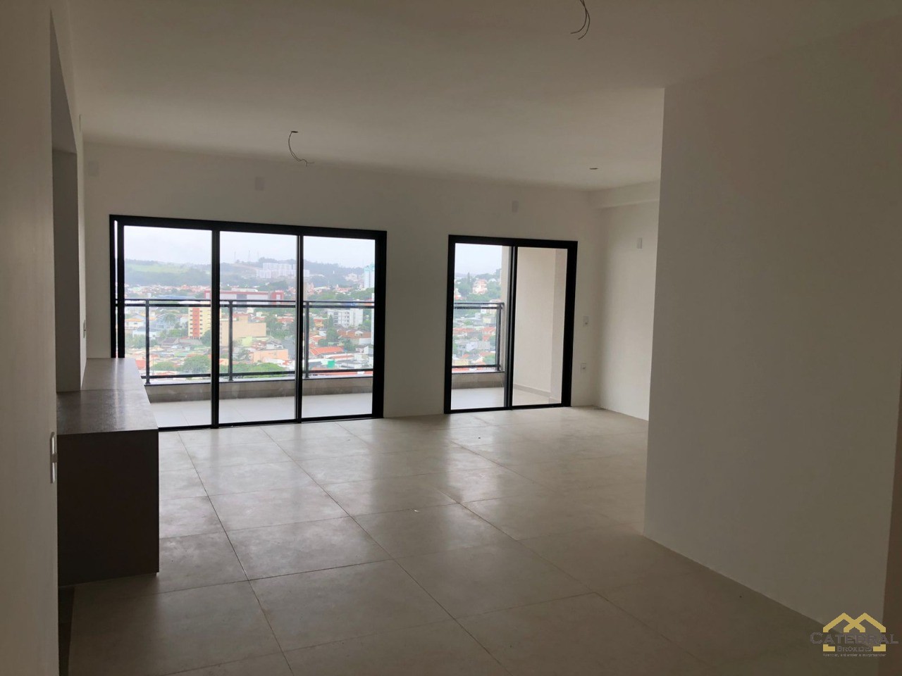 Apartamento à venda e aluguel com 3 quartos, 141m² - Foto 2