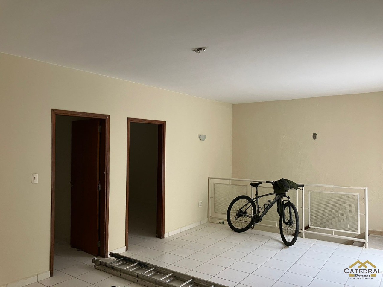 Prédio Inteiro para alugar com 2 quartos, 250m² - Foto 3