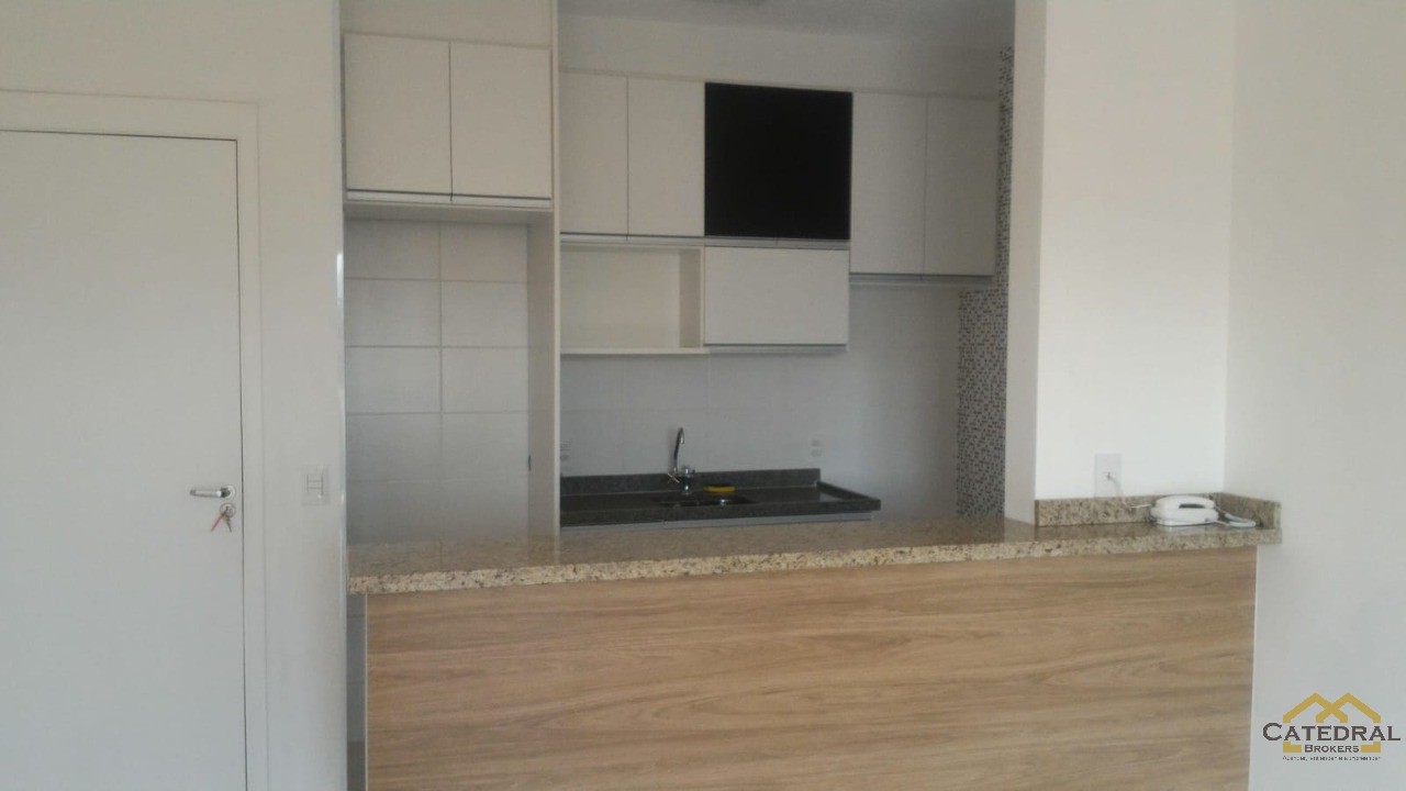 Apartamento à venda com 3 quartos, 71m² - Foto 1