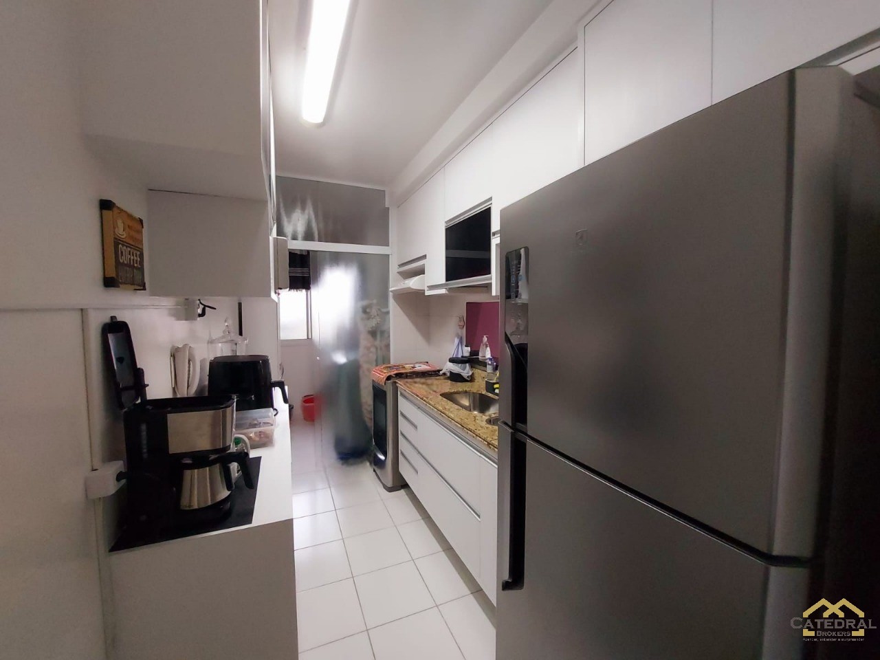 Apartamento à venda com 2 quartos, 72m² - Foto 2