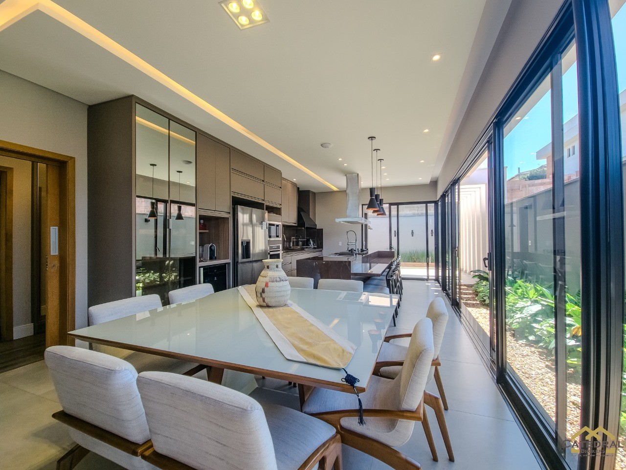 Casa de Condomínio à venda com 3 quartos, 360m² - Foto 10