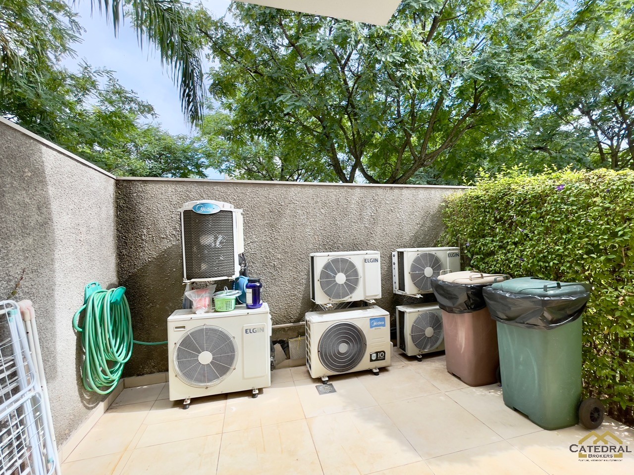 Casa de Condomínio à venda e aluguel com 3 quartos, 300m² - Foto 20