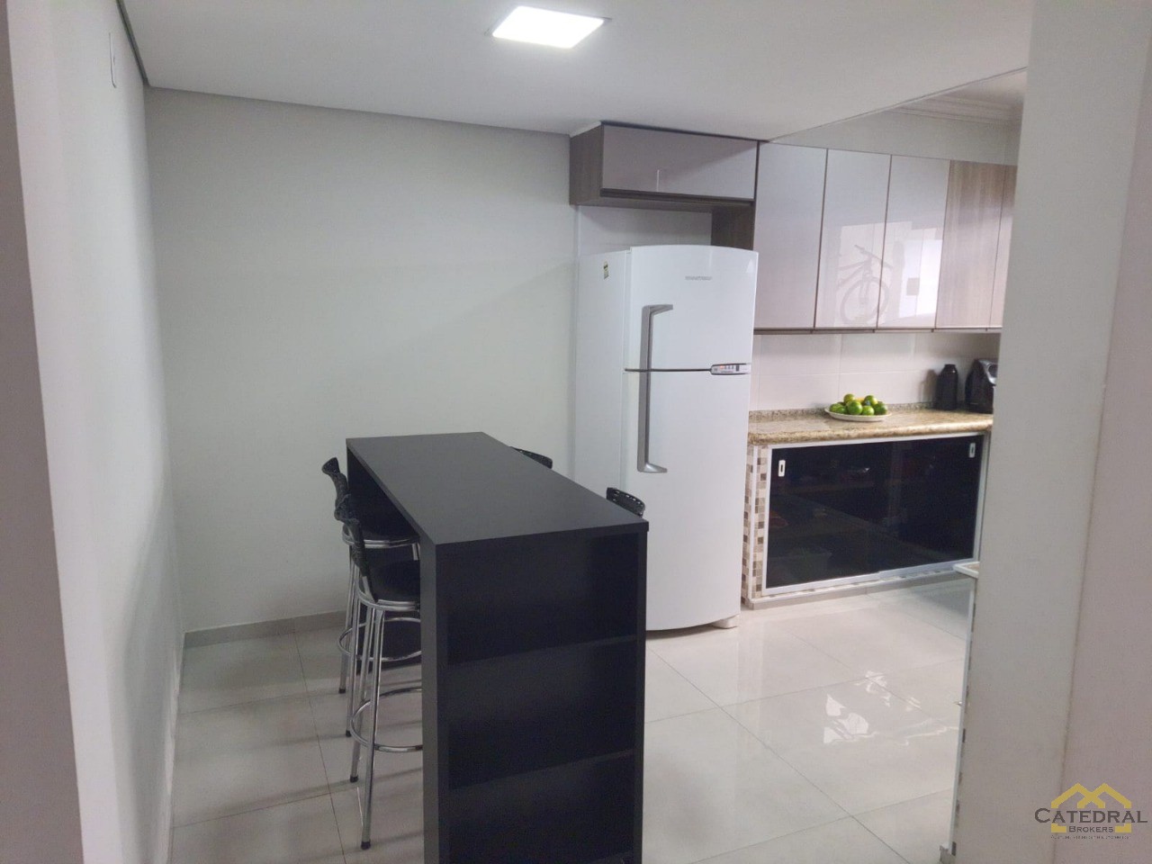 Casa à venda com 2 quartos, 128m² - Foto 3