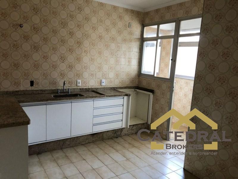 Apartamento para alugar com 3 quartos, 147m² - Foto 7