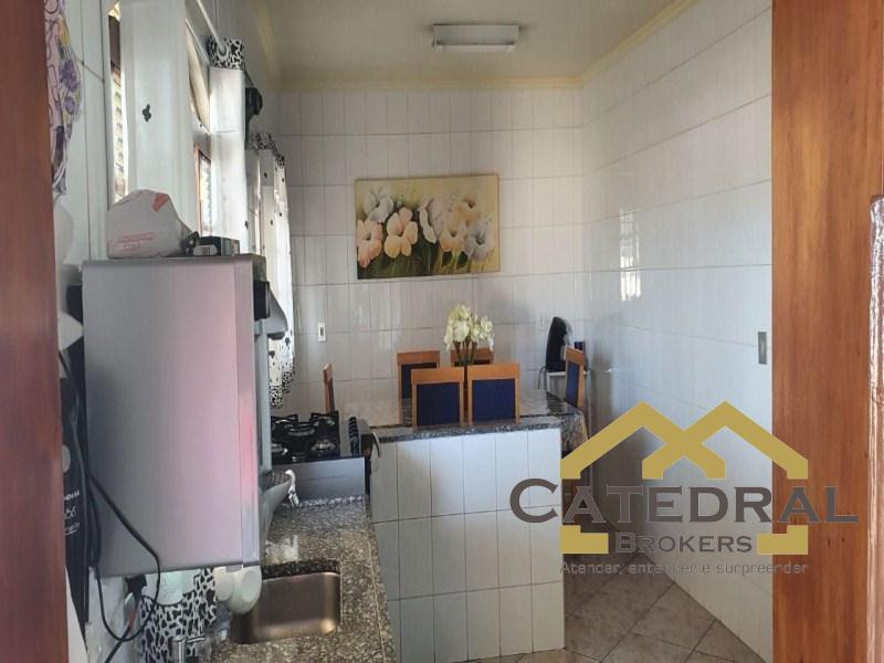 Sobrado à venda com 3 quartos, 204m² - Foto 1