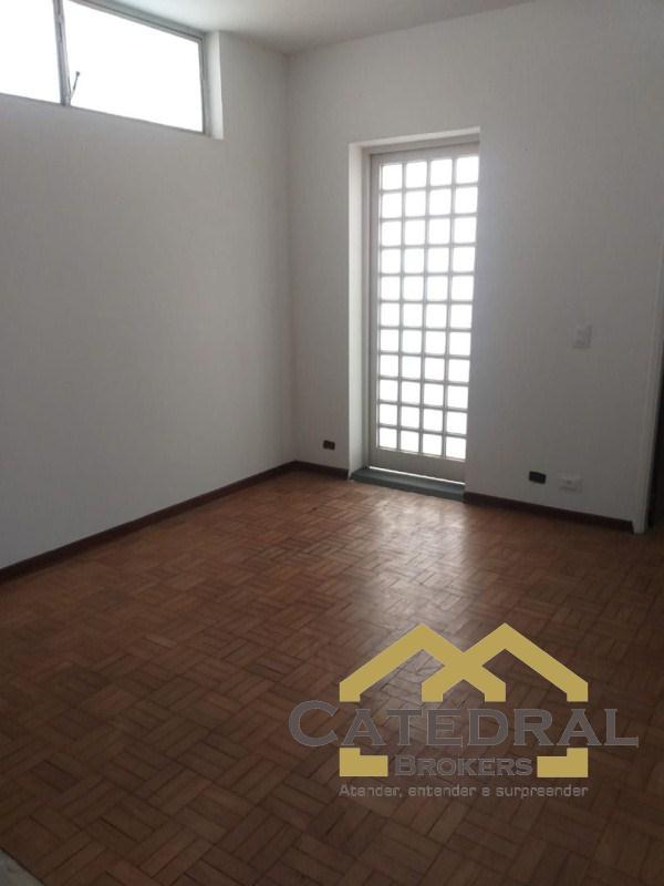 Casa Comercial à venda com 3 quartos, 347m² - Foto 12