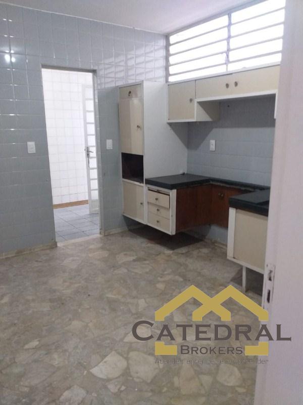 Casa Comercial à venda com 3 quartos, 347m² - Foto 18