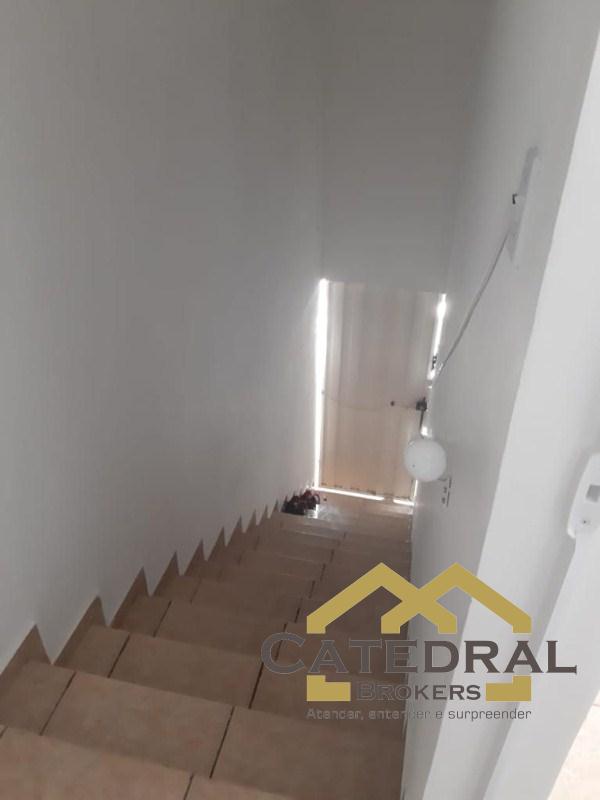 Sobrado à venda com 2 quartos, 189m² - Foto 7