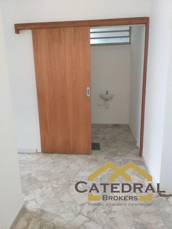 Casa Comercial à venda com 3 quartos, 347m² - Foto 16